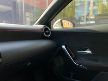 Cargar imagen en el visor de la galería, Mercedes-Benz A 200 HatchBack Modelo 2022
