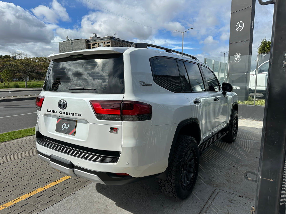 Toyota Land Cruiser 300 GR Sport Modelo 2022 - Autos 93