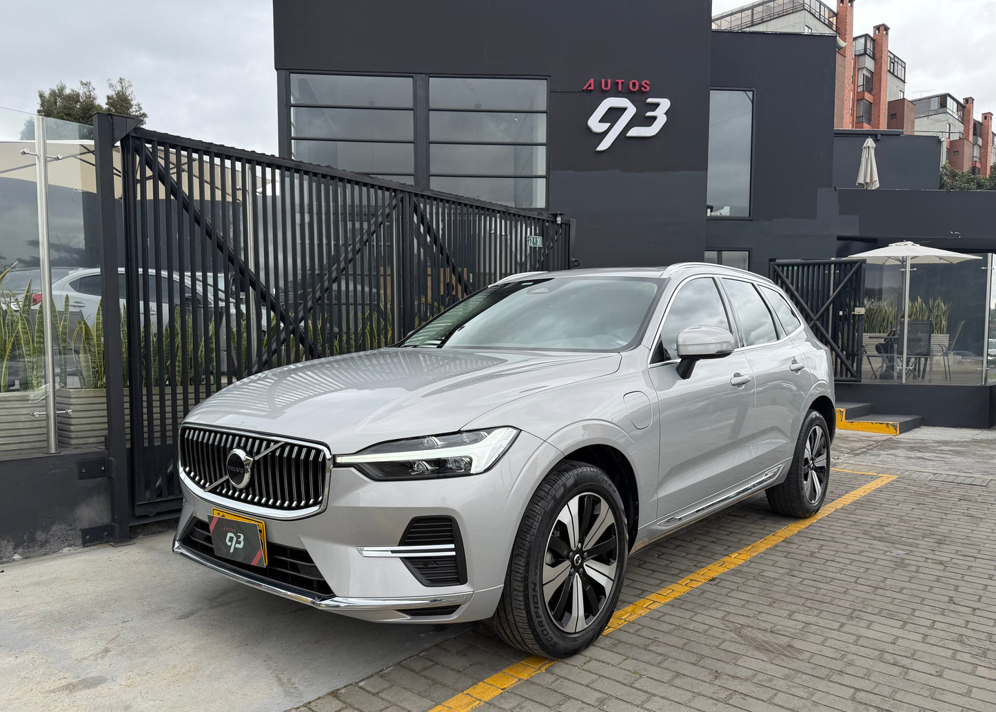 Volvo XC-60 T8 AWD Modelo 2024