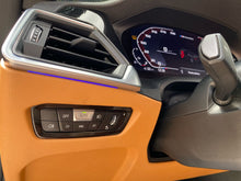 Cargar imagen en el visor de la galería, BMW M440I xDrive Cabriolet Modelo 2022
