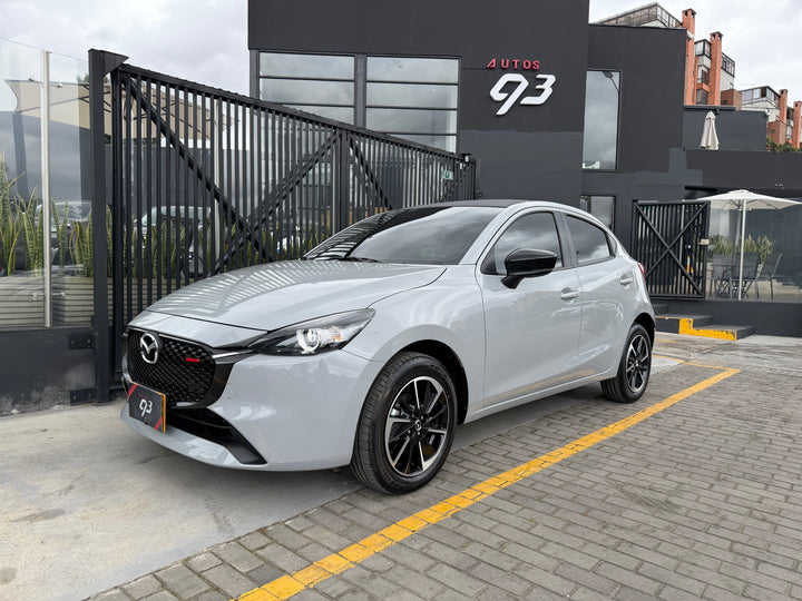 Mazda 2 Sport Carbon Edition Modelo 2027