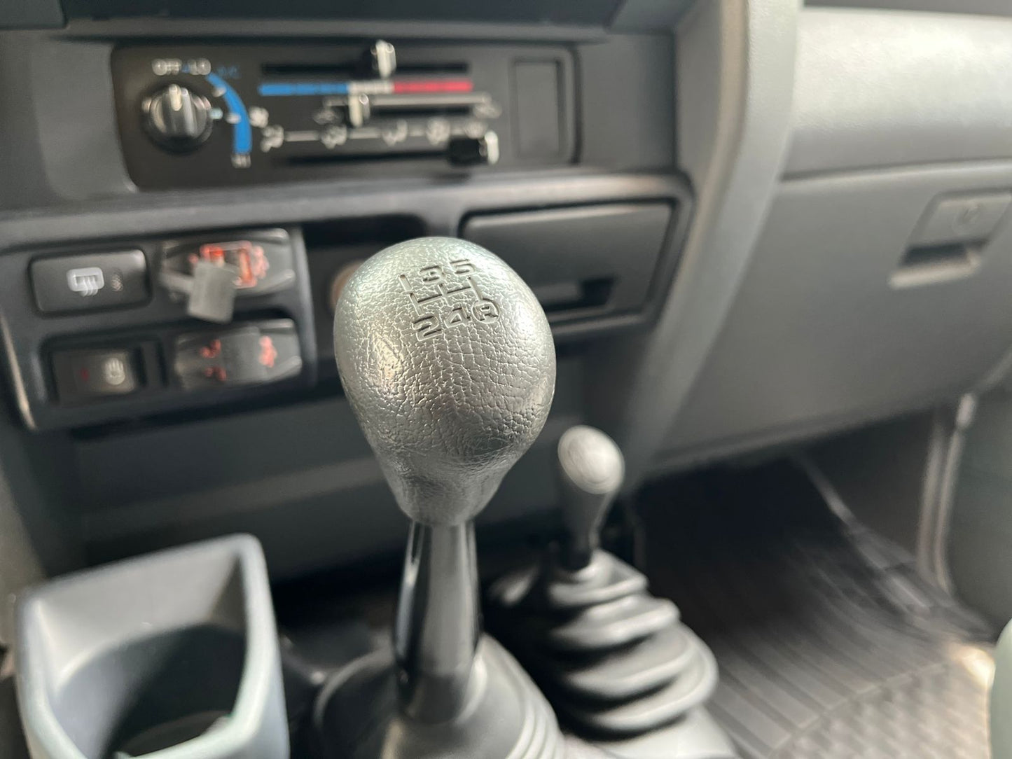 Toyota Land Cruiser 76 Modelo 2011