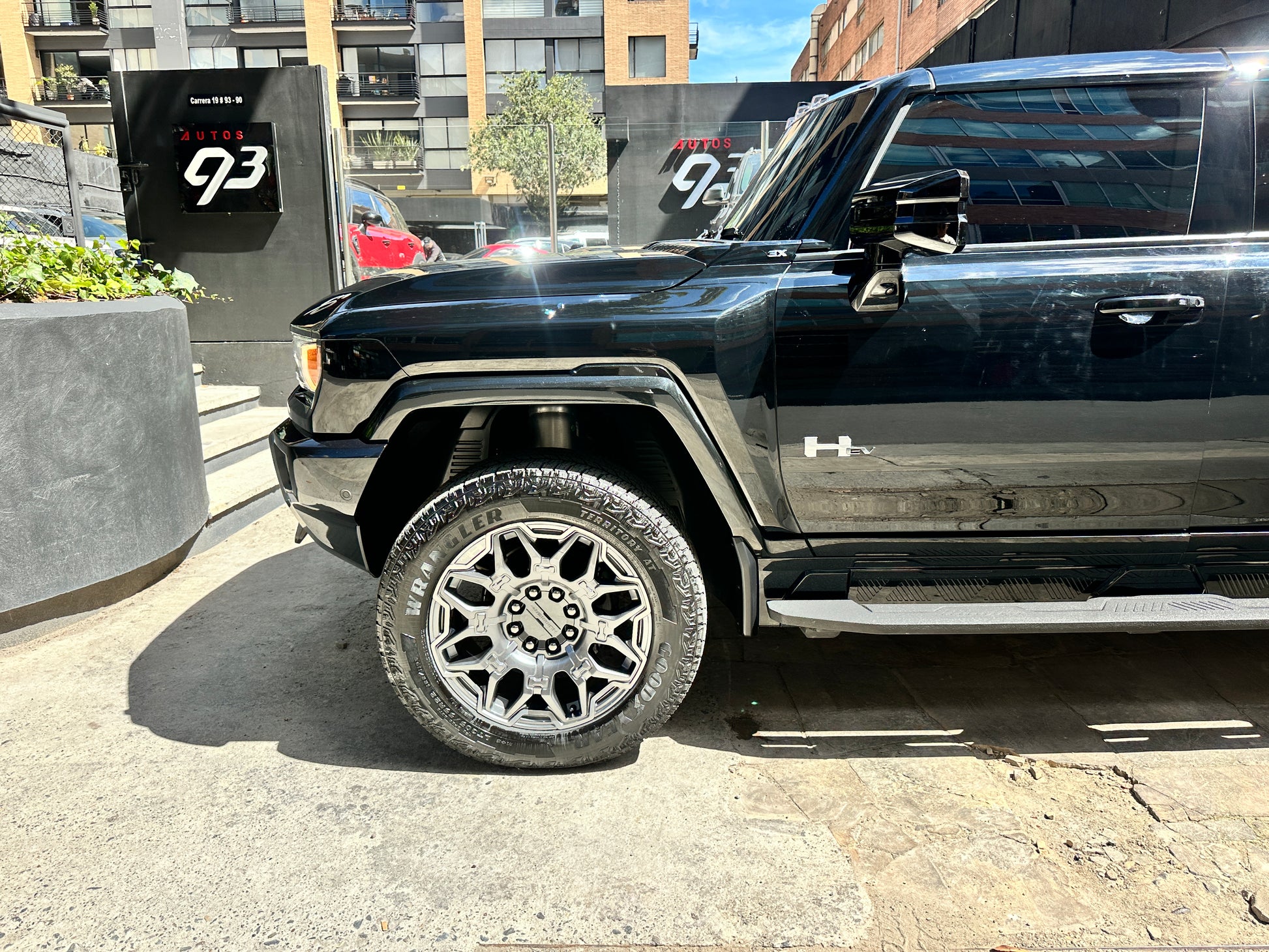 GMC Hummer EV SUV Blindada Modelo 2025 - Autos 93