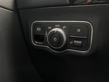 Cargar imagen en el visor de la galería, Mercedes-Benz GLA 250 4MATIC Hibrida Modelo 2025
