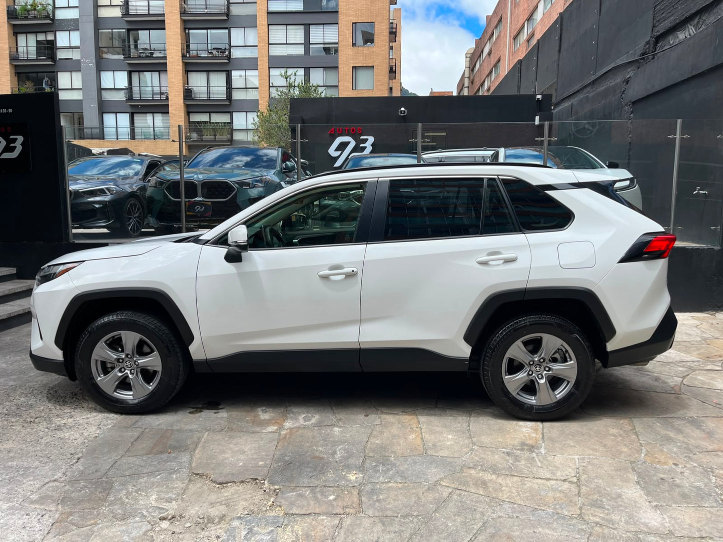 Toyota RAV4 LE Hybrid Modelo 2024