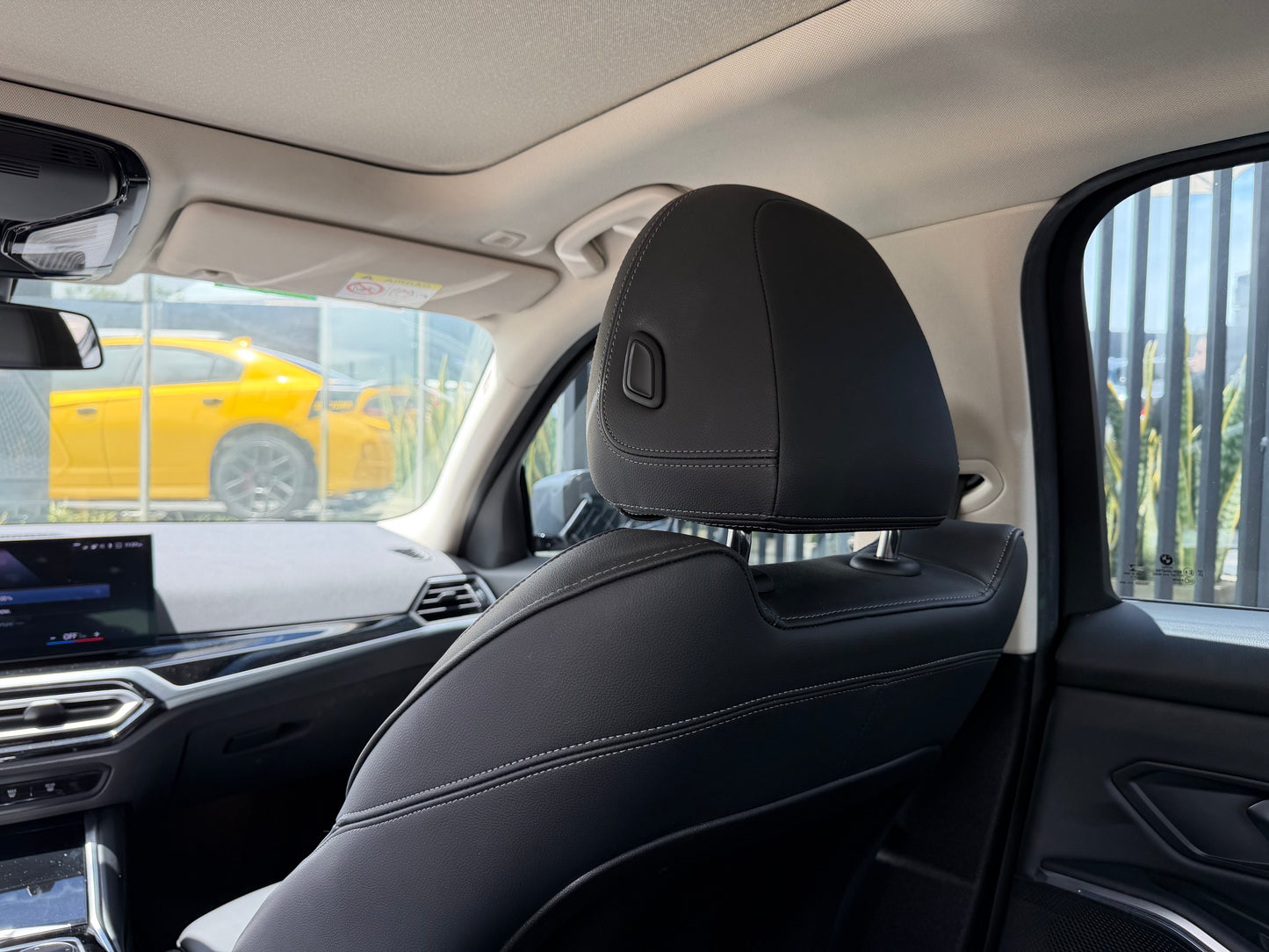 BMW 330e Modelo 2023 - Autos 93