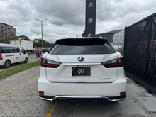 Cargar imagen en el visor de la galería, Lexus RX450h AWD Performance Híbrida

Modelo 2022
