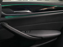 Cargar imagen en el visor de la galería, BMW 520I Modelo 2019
