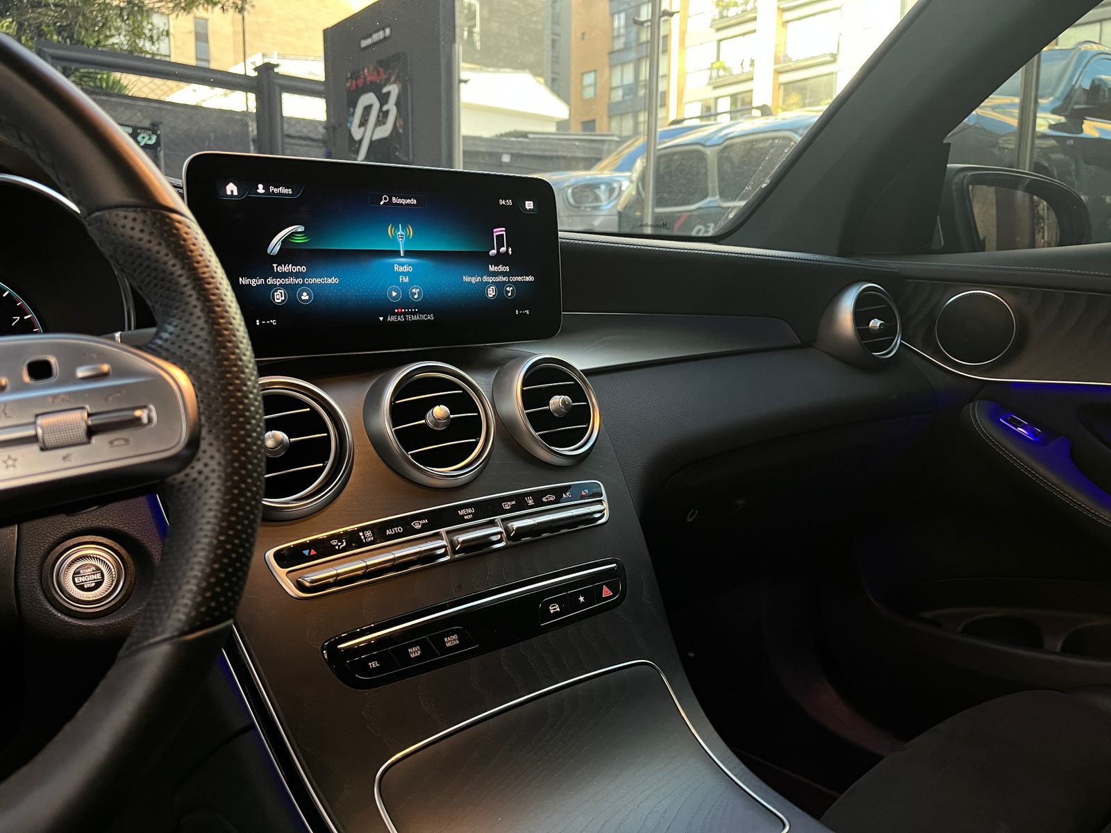Mercedes-Benz GLC 300e Coupé 4MATIC Modelo 2023 - Autos 93