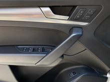Cargar imagen en el visor de la galería, Audi Q5 45 TFSI Híbrida Modelo 2022
