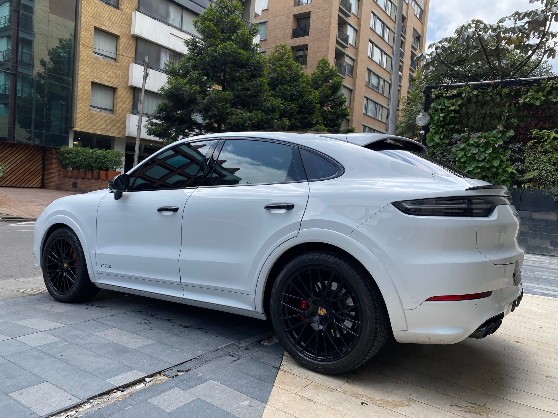 Porsche Cayenne GTS Coupé Modelo 2022 - Autos 93