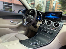 Cargar imagen en el visor de la galería, Mercedes-Benz GLC 300 4MATIC Modelo 2020
