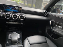 Cargar imagen en el visor de la galería, Mercedes-Benz A200 Hatchback Modelo 2020
