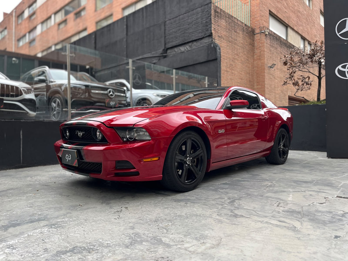 Ford Mustang GT Premium Modelo 2013
