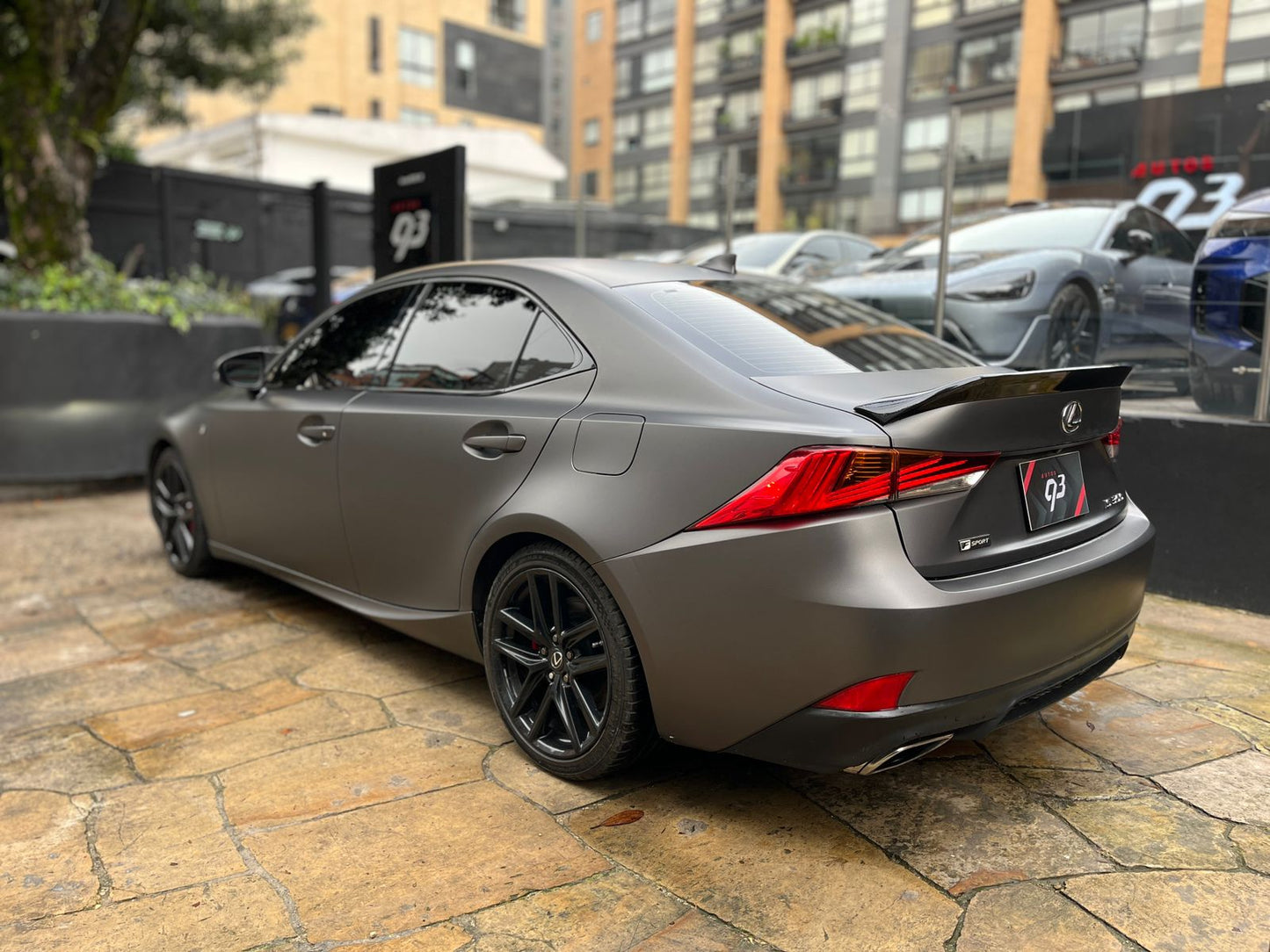 Lexus IS 300 Modelo 2019 - Autos 93