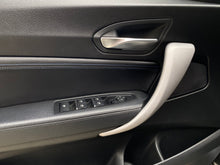 Cargar imagen en el visor de la galería, BMW M240I Cabriolet Modelo 2021
