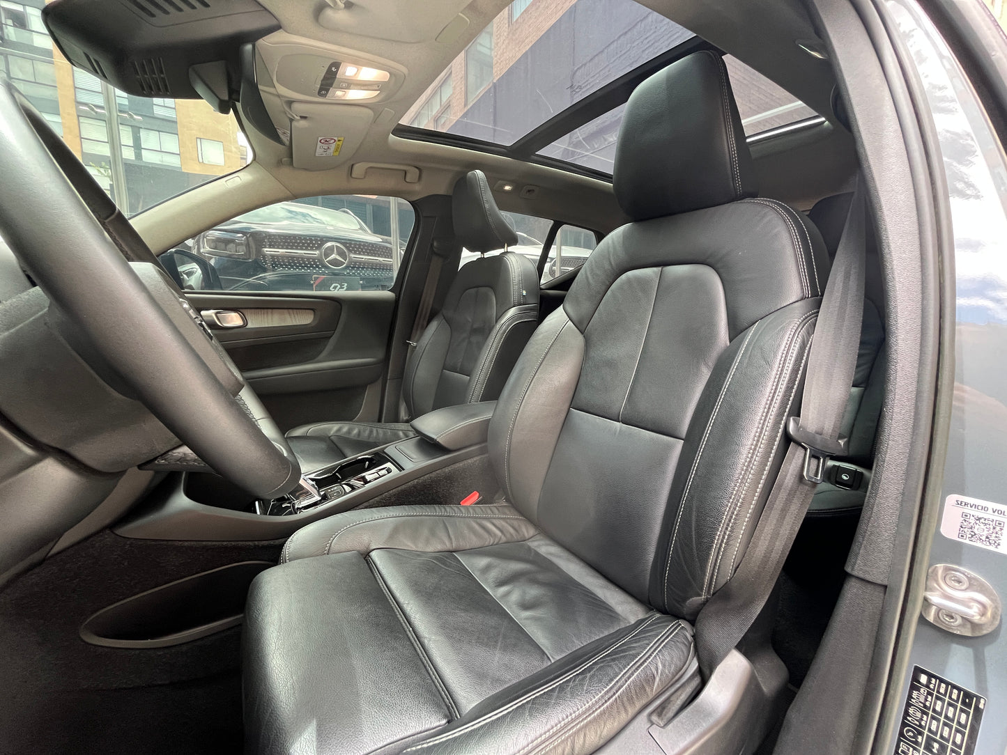 Volvo XC40 B5 AWD Hybrid Modelo 2023