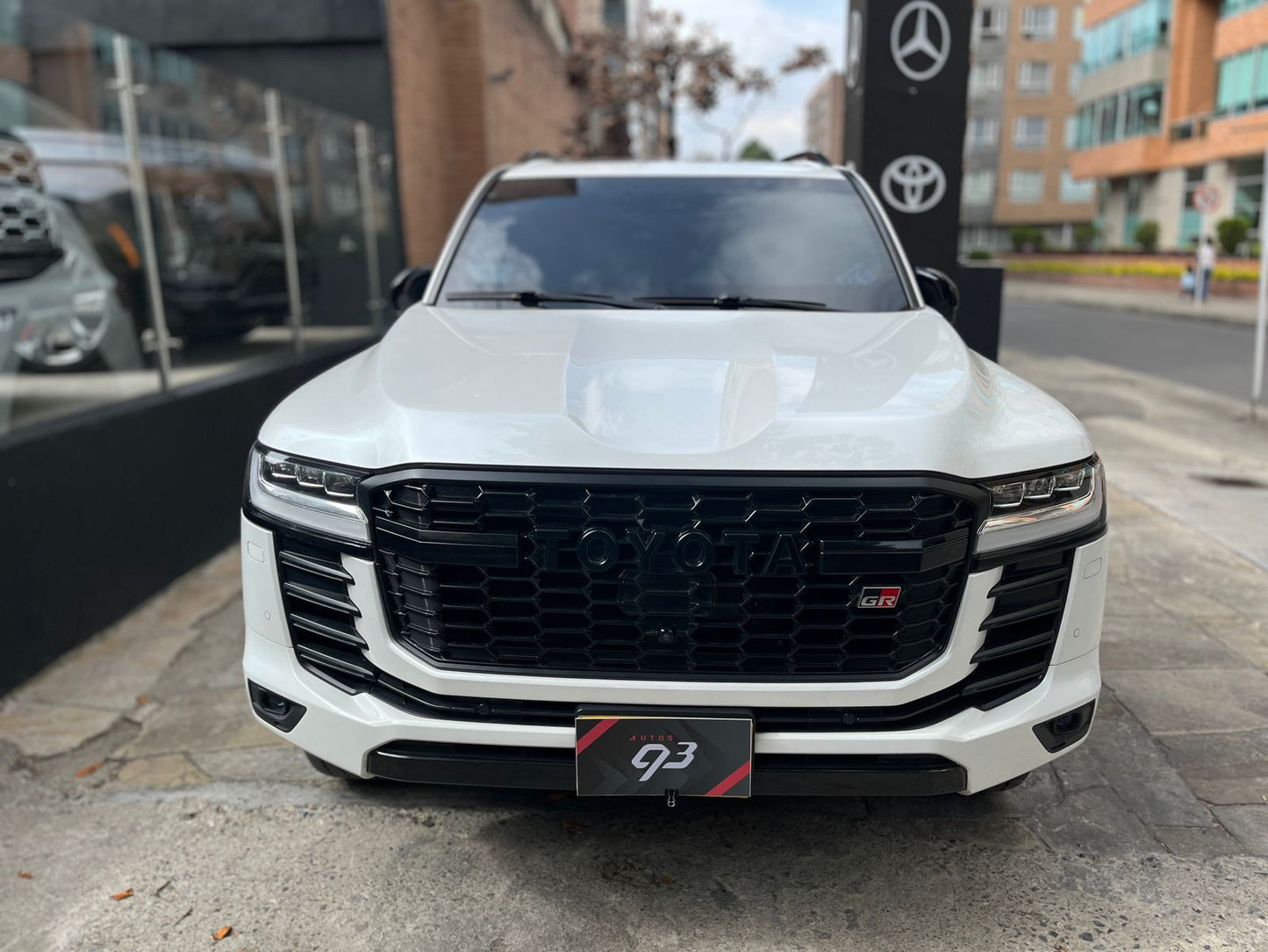 Toyota Land Cruiser 300 GR Sport Modelo 2022