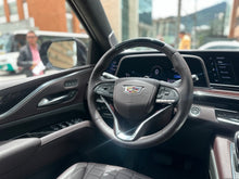 Cargar imagen en el visor de la galería, Cadillac Escalade Sport Platinum Modelo 2023

