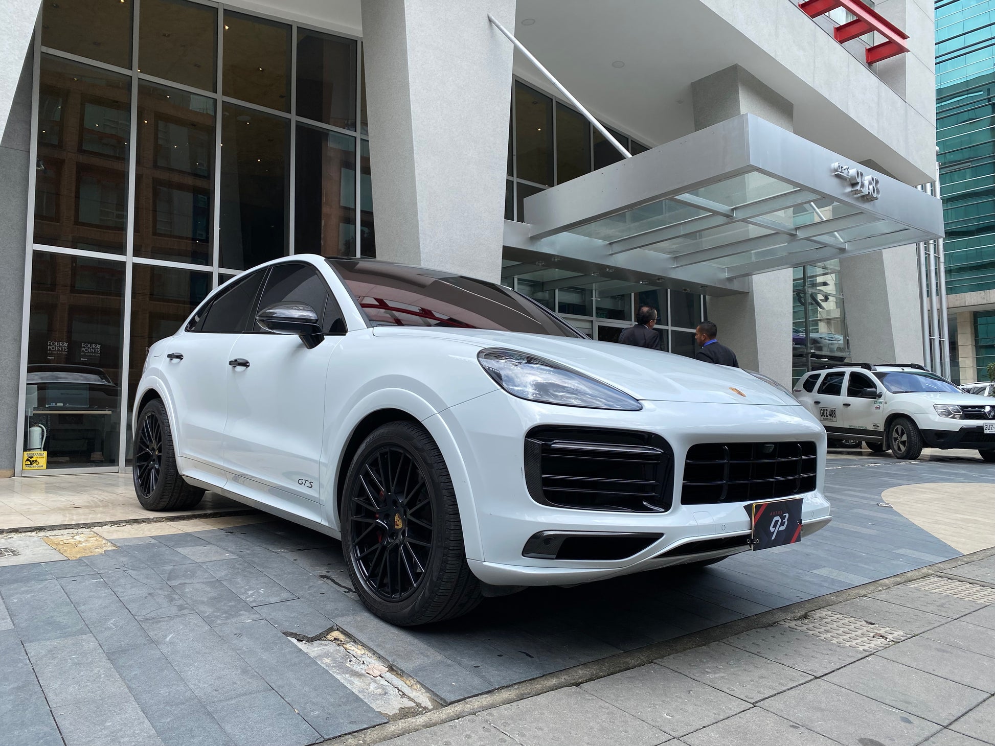 Porsche Cayenne GTS Coupé Modelo 2022 - Autos 93