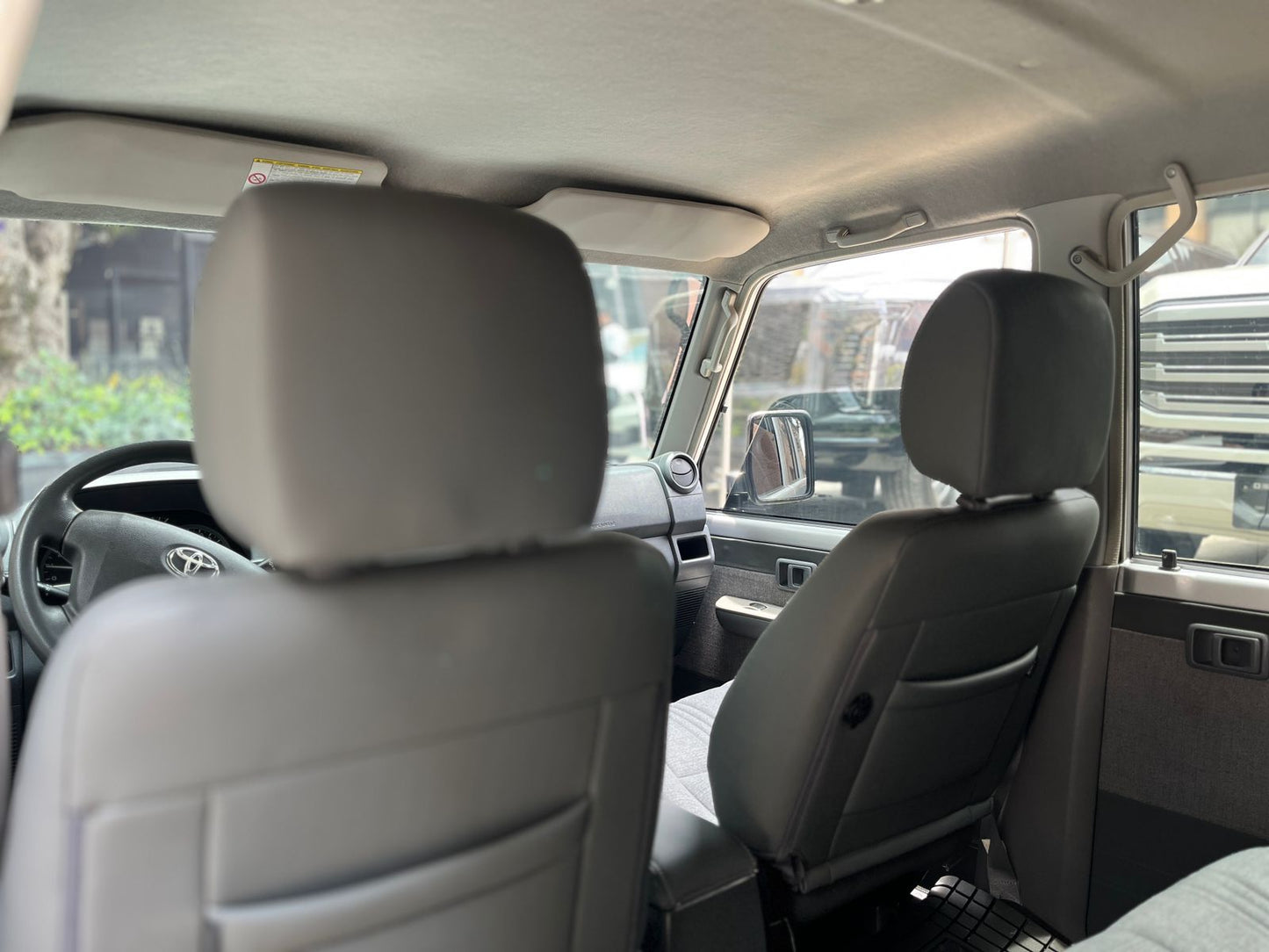 Toyota Land Cruiser 76 Modelo 2011