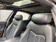 Cargar imagen en el visor de la galería, Maserati Quattroporte Modelo 2011
