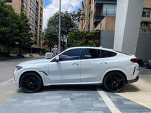 Cargar imagen en el visor de la galería, BMW X6 M50I Blindada Modelo 2023
