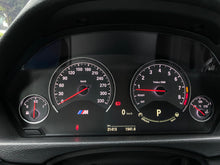Cargar imagen en el visor de la galería, BMW M3 Sedán Modelo 2015
