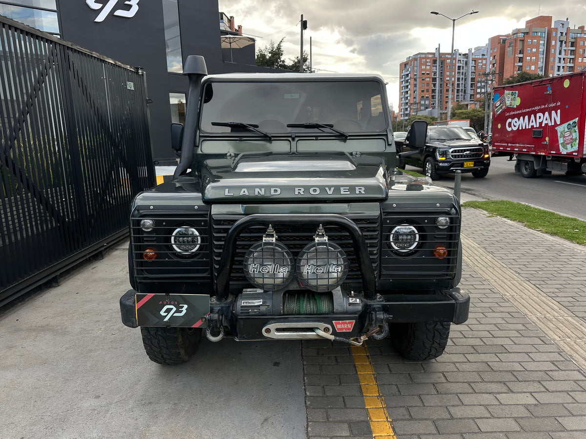 Land Rover Defender HCPU Modelo 2008