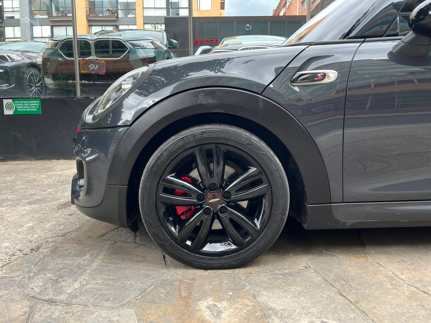 MINI Cooper S Modelo 2019 JCW Style