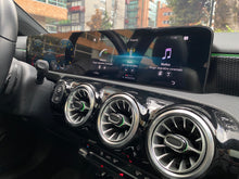 Cargar imagen en el visor de la galería, Mercedes-Benz A200 Hatchback Modelo 2022
