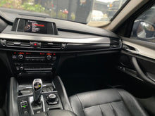 Cargar imagen en el visor de la galería, BMW X6 xDrive35I Blindada Modelo 2017
