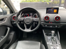 Cargar imagen en el visor de la galería, Audi A3 Sportback Modelo 2019
