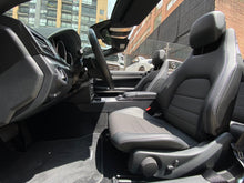Cargar imagen en el visor de la galería, Mercedes-Benz E200 Cabriolet Modelo 2014
