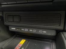 Cargar imagen en el visor de la galería, Toyota Land Cruiser Prado TXL Modelo 2025
