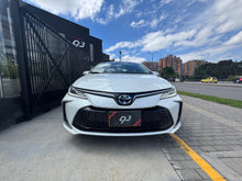 Cargar imagen en el visor de la galería, Toyota Corolla Hybrid XEI Modelo 2025
