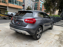 Cargar imagen en el visor de la galería, Mercedes-Benz GLA 200 Modelo 2016
