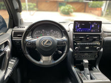 Cargar imagen en el visor de la galería, Lexus GX 460 Modelo 2022
