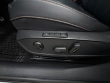 Cargar imagen en el visor de la galería, Cupra Formentor Híbrida Modelo 2024
