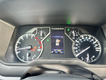 Cargar imagen en el visor de la galería, Toyota Tundra SR5 Blindada Modelo 2023
