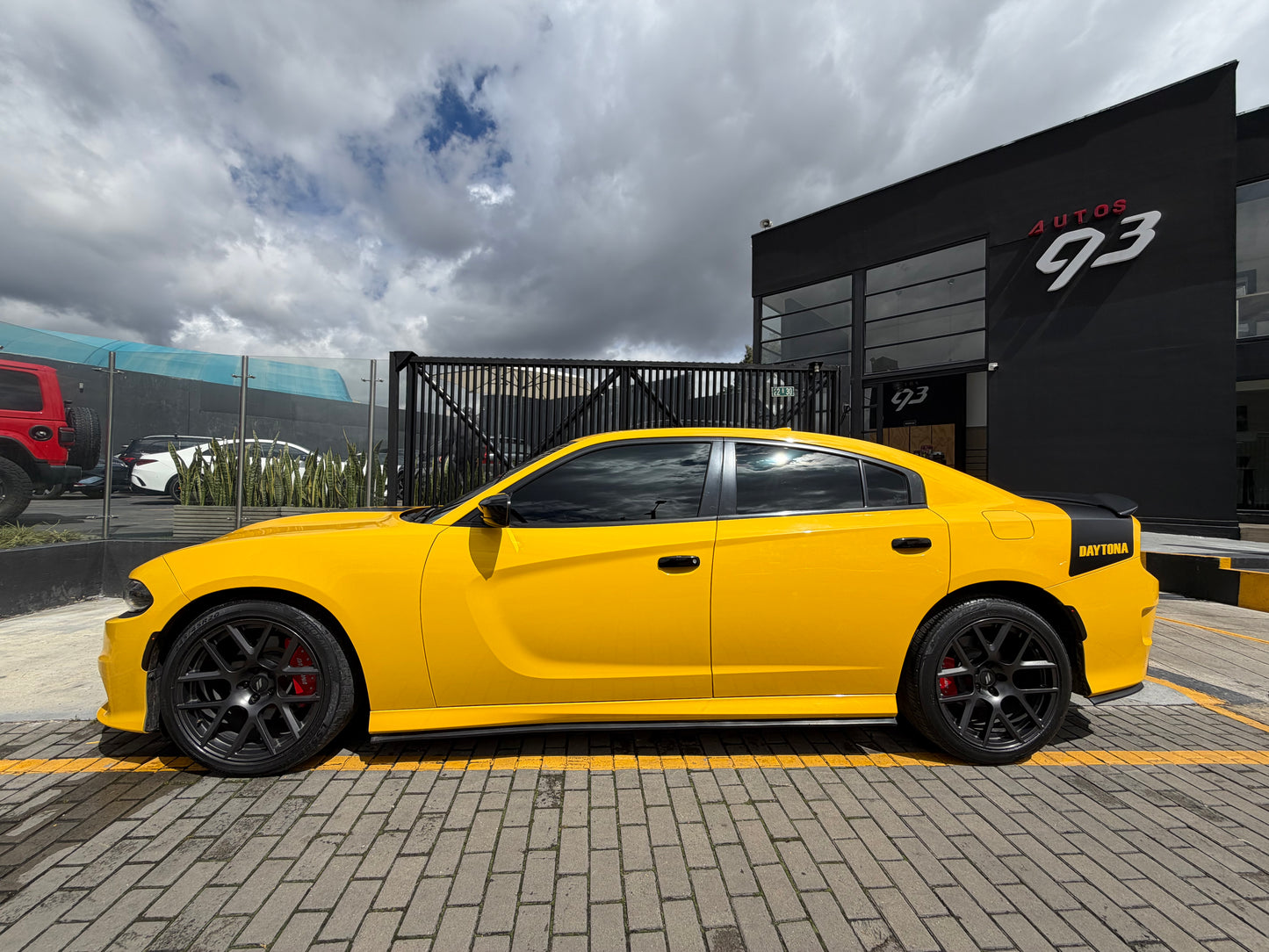 Dodge Charger Daytona Modelo 2017 - Autos 93