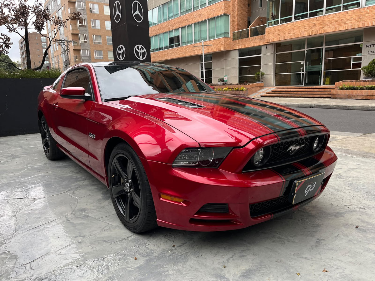 Ford Mustang GT Premium Modelo 2013