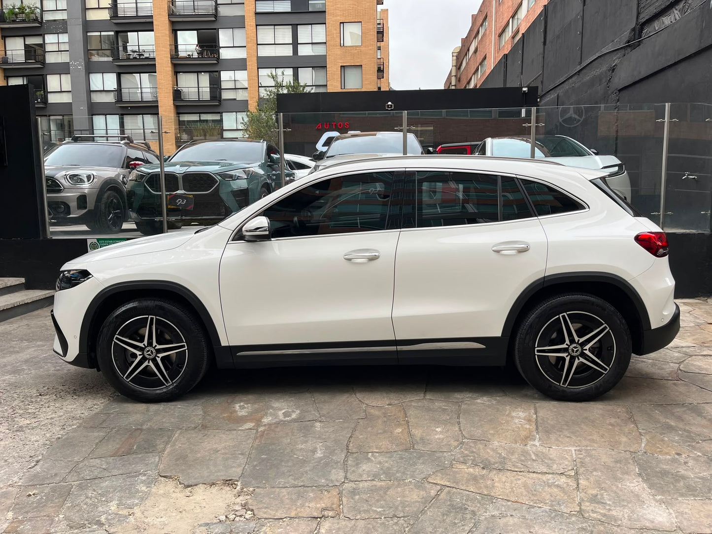 Mercedes-Benz EQA 350 4MATIC Blindada Modelo 2023