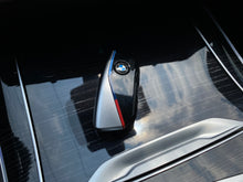 Cargar imagen en el visor de la galería, BMW X5 M60I xDrive Híbrida Modelo 2024
