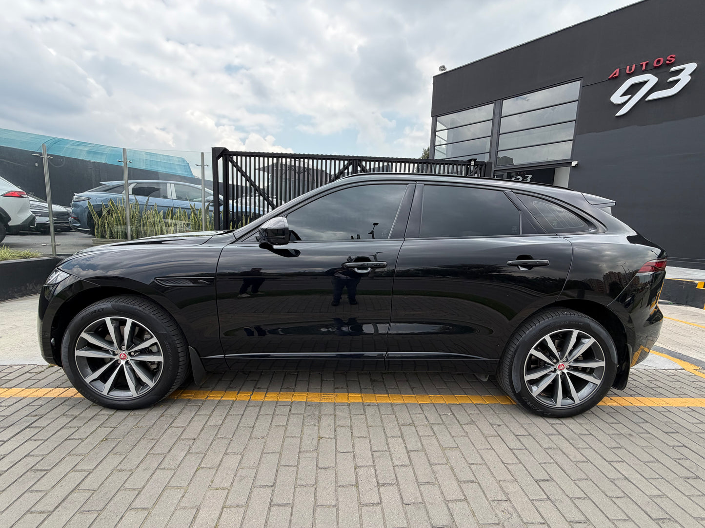 Jaguar F-Pace P400 MHEV Modelo 2021 - Autos 93