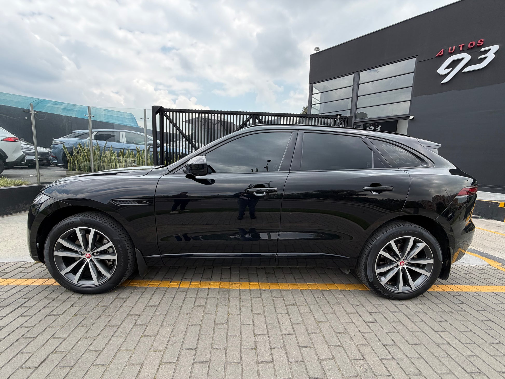 Jaguar F-Pace P400 MHEV Modelo 2021 - Autos 93