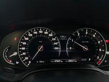Cargar imagen en el visor de la galería, BMW 520I Modelo 2019
