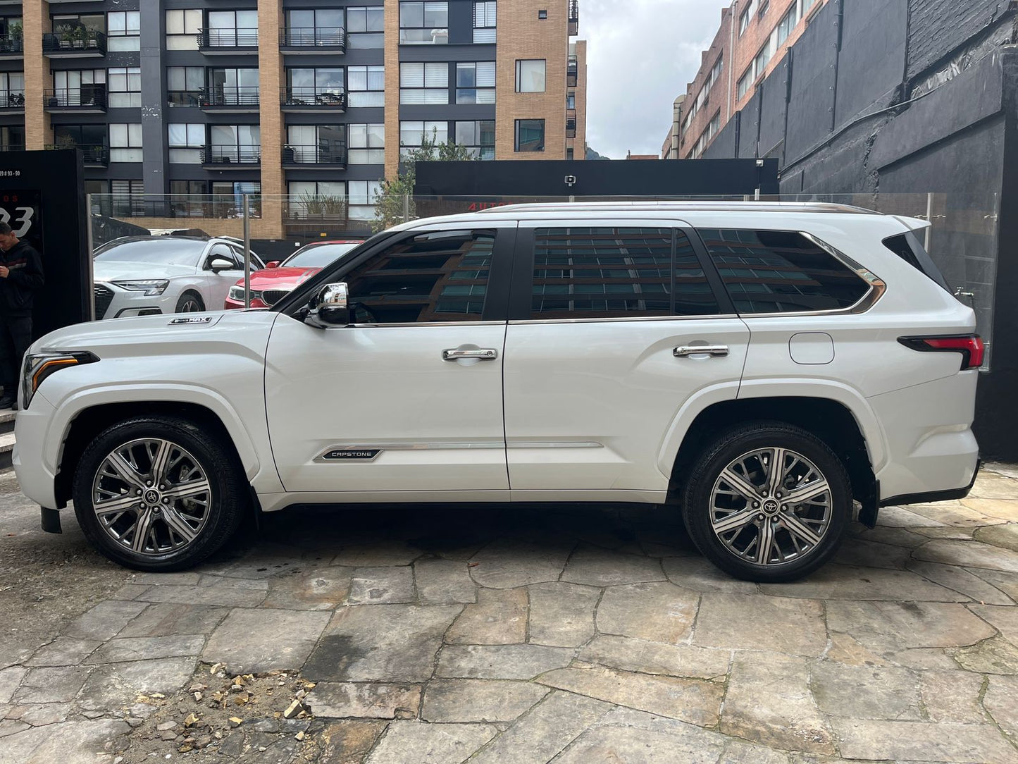 Toyota Sequoia Capstone Modelo 2024 - Autos 93
