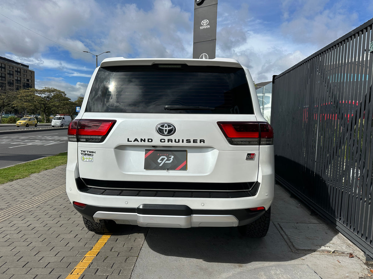 Toyota Land Cruiser 300 GR Sport Modelo 2022 - Autos 93