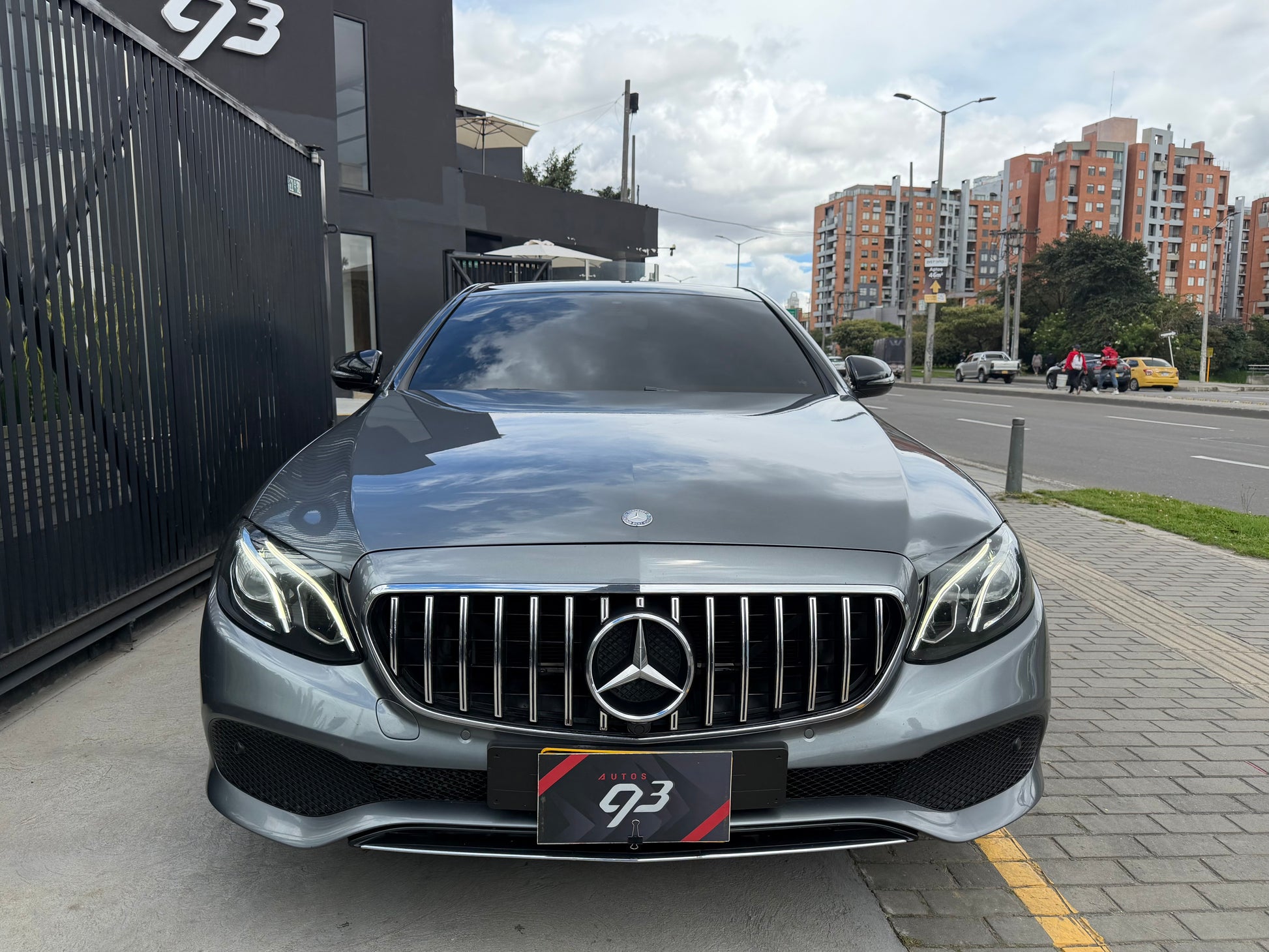 Mercedes Benz E200 Modelo 2017 - Autos 93